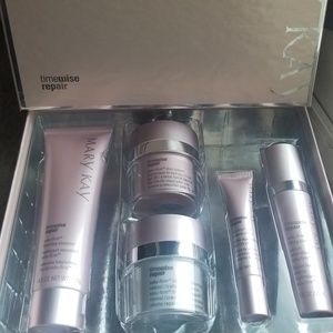 Mary Kay Timewise Repair Volu-Firm Set